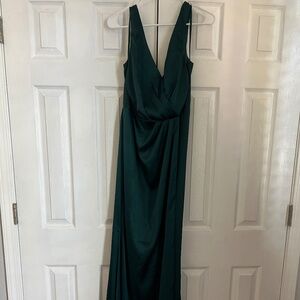 Revelry Blair classic emerald satin dress size 14